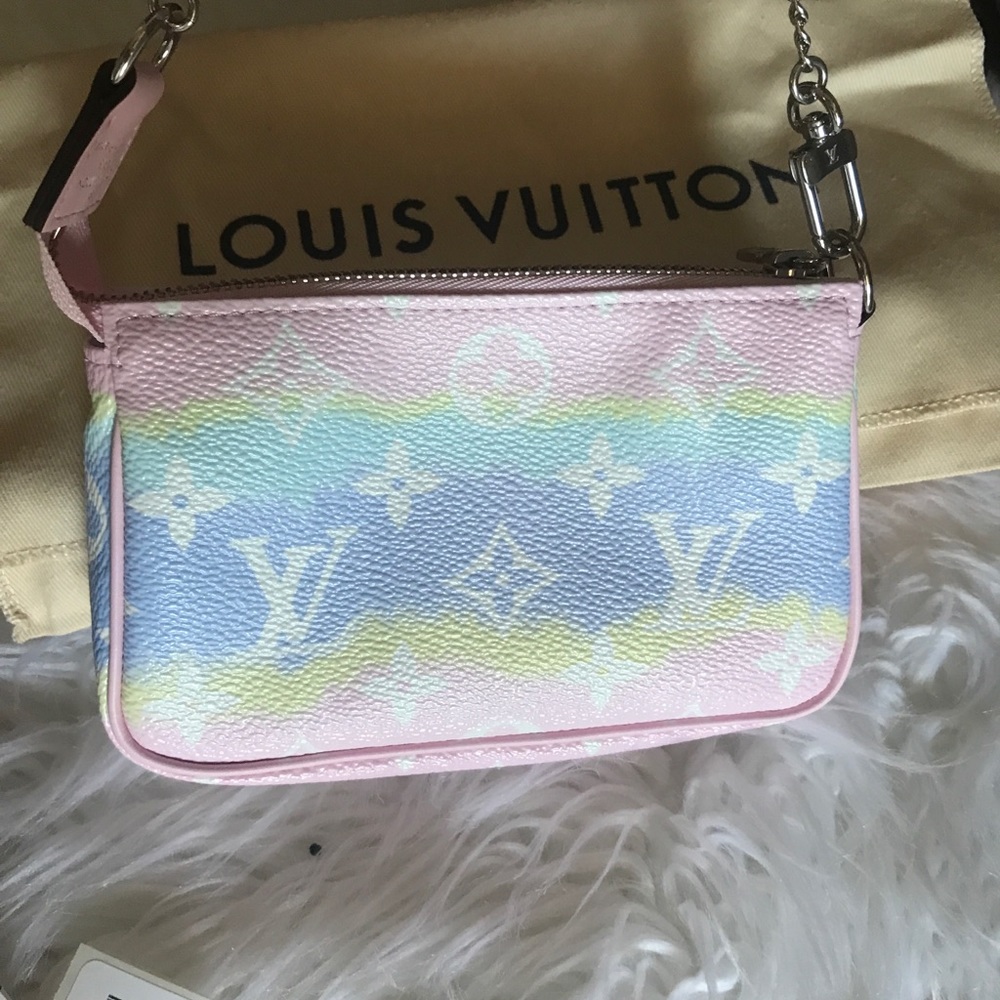SOLD😌Louis Vuitton Mini pochette pastel chain bag - Picture 2 of 8